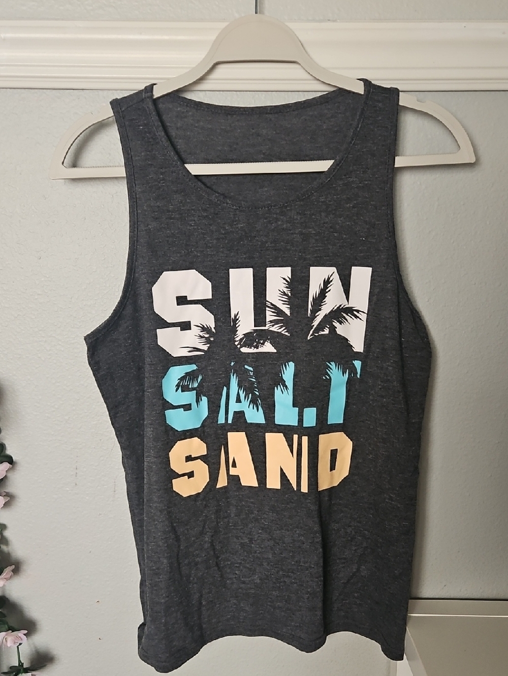 Graphic Palm Tank Top with Bold Summer Text
